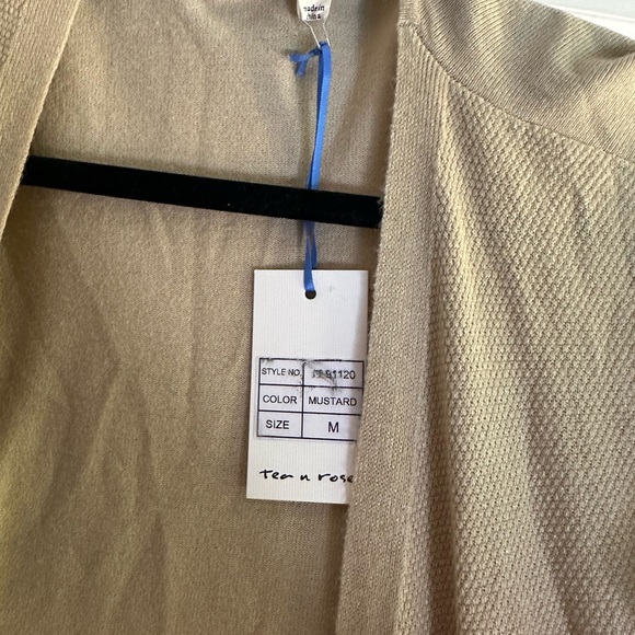Tea n Rose Beige Longline Cardigan - Picture 3 of 3